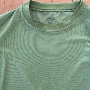 Patagonia Lot of 2 Men's Small Green Base Layer Tops